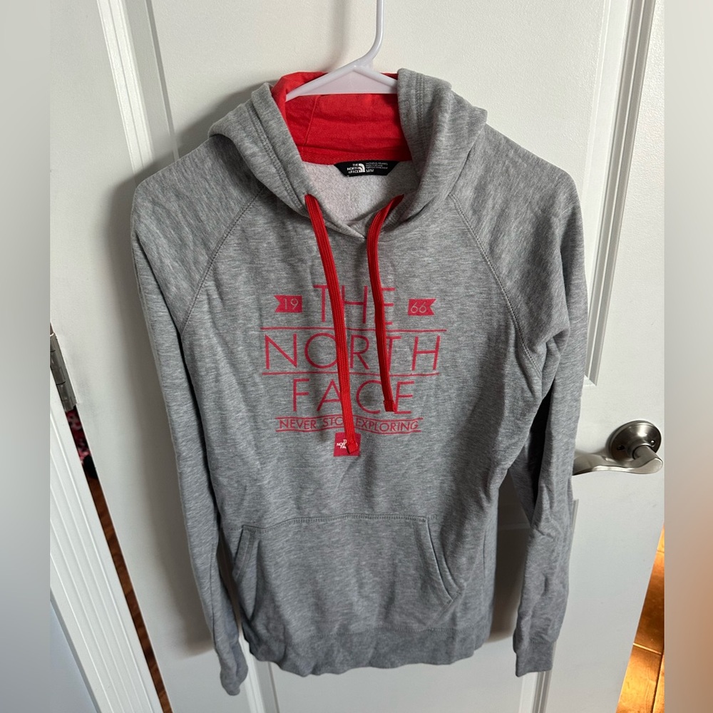 *EUC*Sz M* The North Face sweater